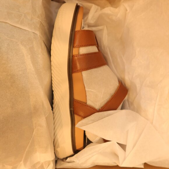 NWB VIONIC SOLANA Sandal 6 Wide leather tan comfort buckle walking relaxed ortho - Picture 4 of 8